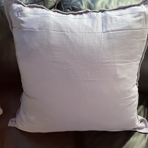 J.QUEEN
NEW YORK CASPIAN QUILTED EURO SHAM, 26” x 26”, LAVENDER - Picture 5 of 11